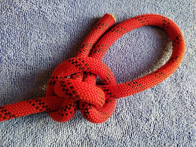 girth hitched_nipping loop