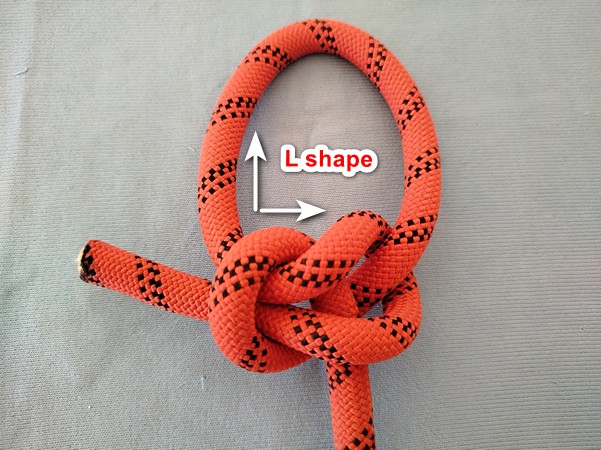 L shape of anti_bowline
