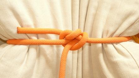 Two half hitches (B).JPG