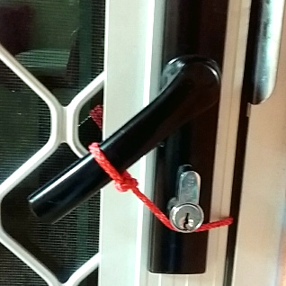 2312handle-tied.jpg