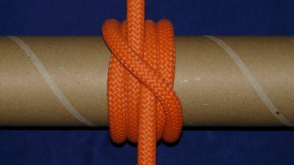 two-coils Clove hitch.JPG