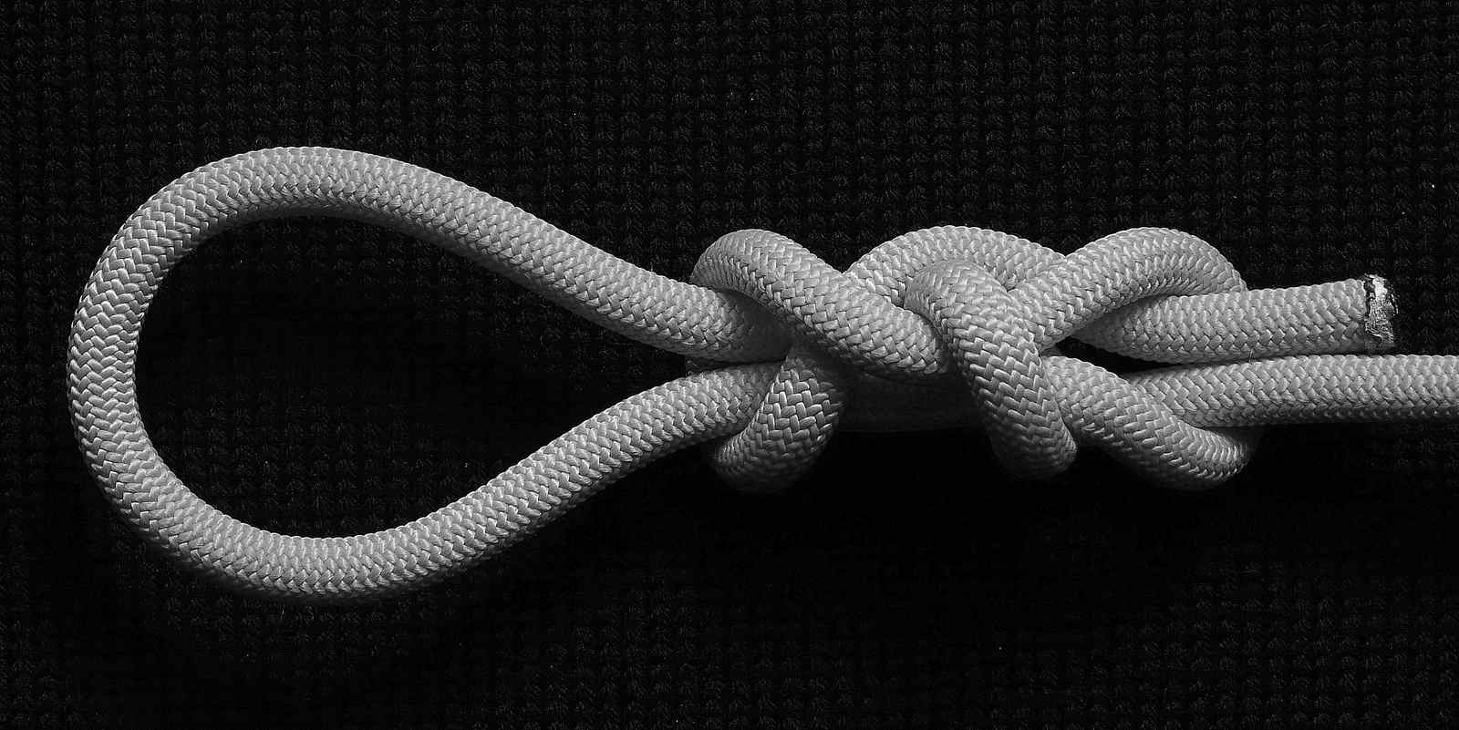 Sheepshank bowline (1)(B&W).JPG