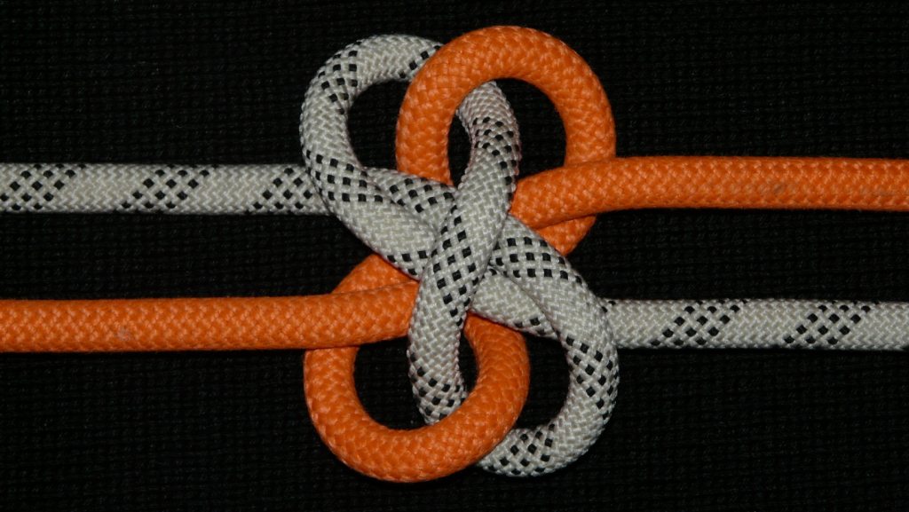 Constrictor bend (loose knot)(front view).JPG